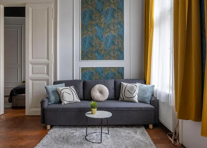 Majestic Central Residence On The Joseph Boulevard